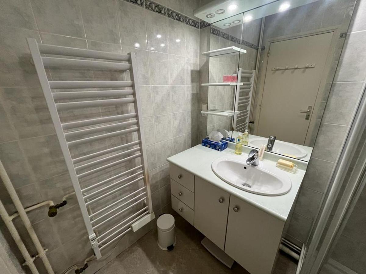 Appartement T4 Avec Parking, Balcon Et Proche Commerces A Biarritz - Fr-1-239-921 Exterior foto